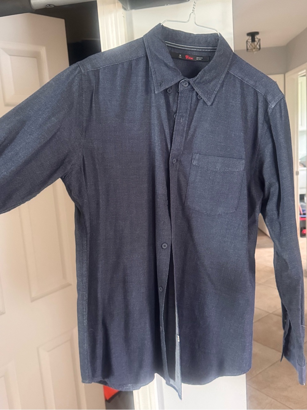 Men's Dark Blue Long-Sleeve Button-Down Dress Shirt with Chest Pocket